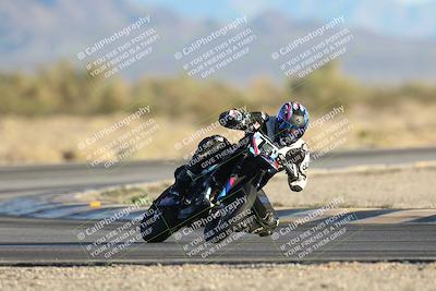 media/Dec-07-2025-CVMA (Sun) [[3e7d2de5dc]]/Race 18-Formula Twins-Formula 40 UL/